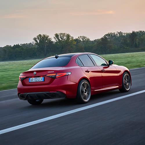 2025 Alfa Romeo Giulia Luxury Sedan 2025 Alfa Romeo Giulia Luxury Sedan