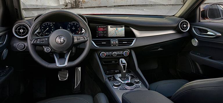 2025 Alfa Romeo Giulia Luxury Sedan