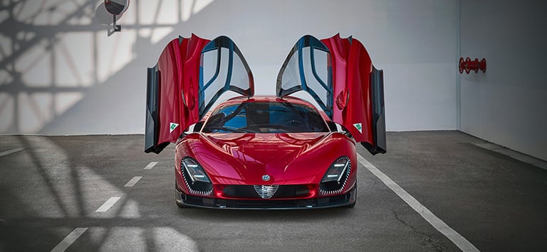 ALFA ROMEO 33 STRADALE