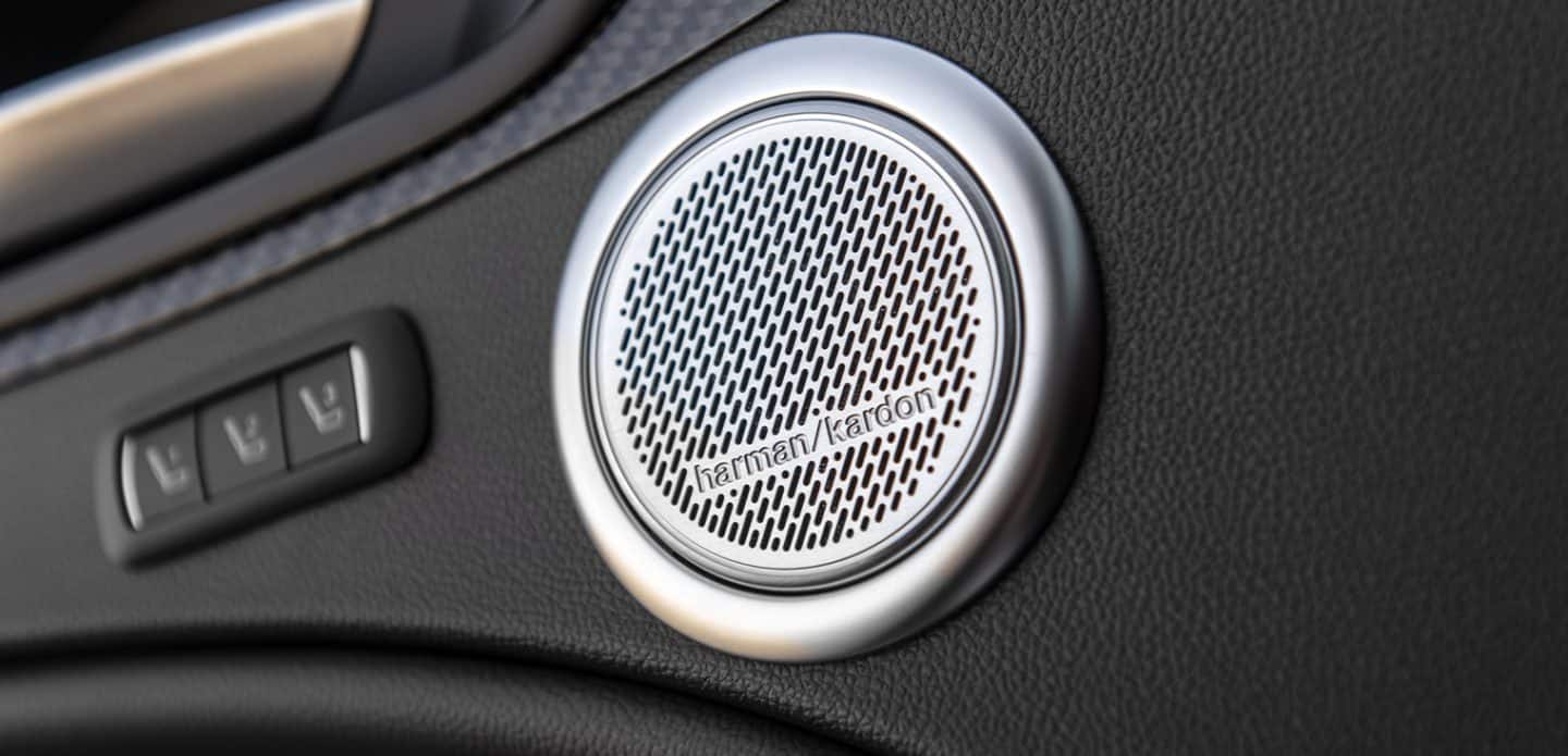 Display A close-up of the Harmon Kardon speaker in the 2023 Alfa Romeo Stelvio Quadrifoglio.